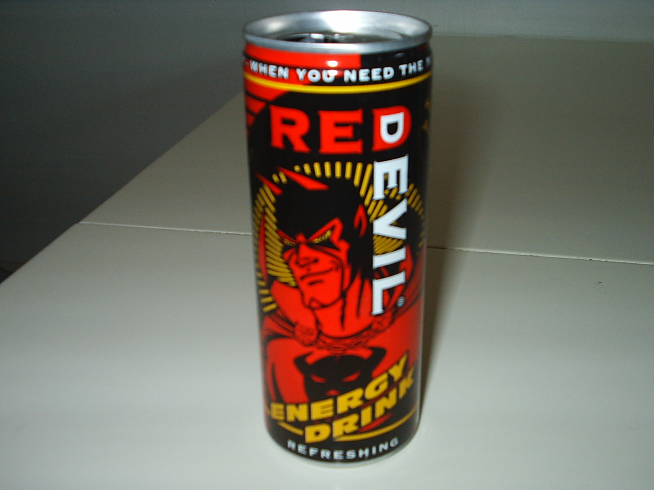 LATAS DE GASEOSAS DE JUAN CRUZ RED DEVIL ENERGY DRINK (England)