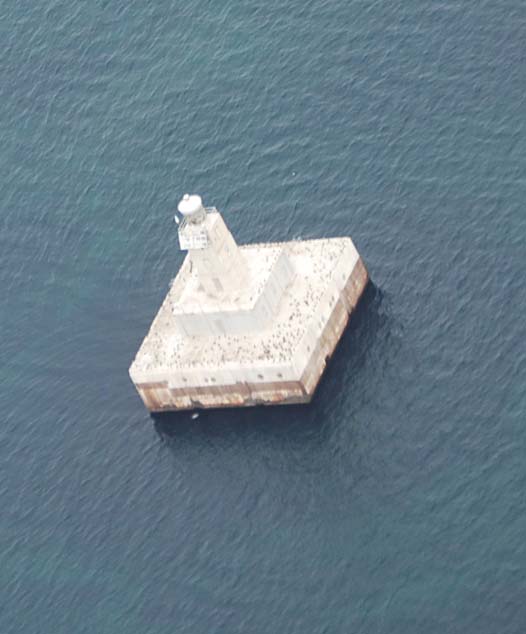 [Lansing+Shoal+Light+10.5.08+crop]