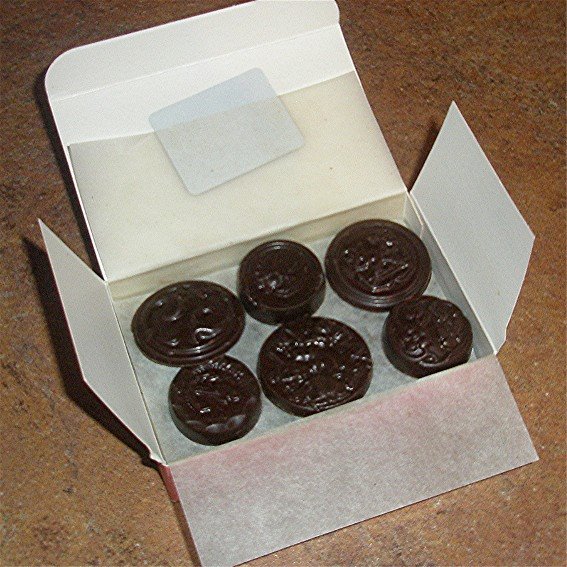 [challenge+4+chocolate+box+open.jpg]