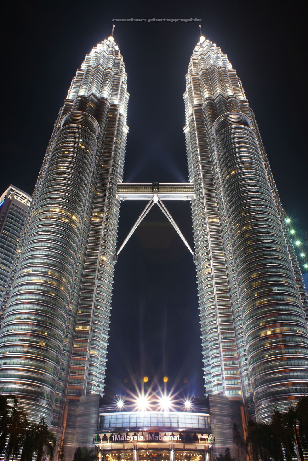  Gambar  Menara  Petronas KLCC  Kuala Lumpur Neezhom