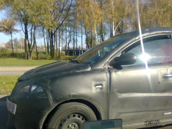 And more spy shots of the new Lancia Ypsilon 2011 - 2012
