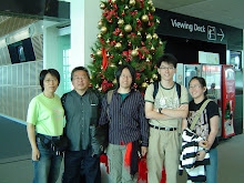 2007 Family Photo At Christchurch Int'l Airport