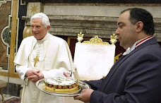 Papa Bento XVI completou 83 anos de idade: