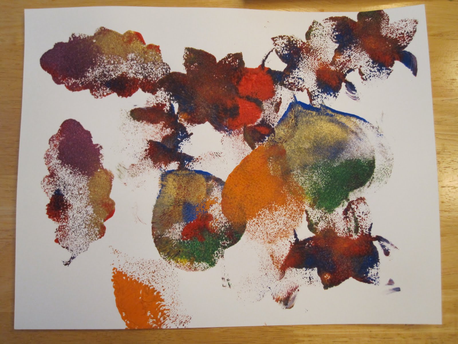 Toddler Approved! Leaf Sponge Stamping