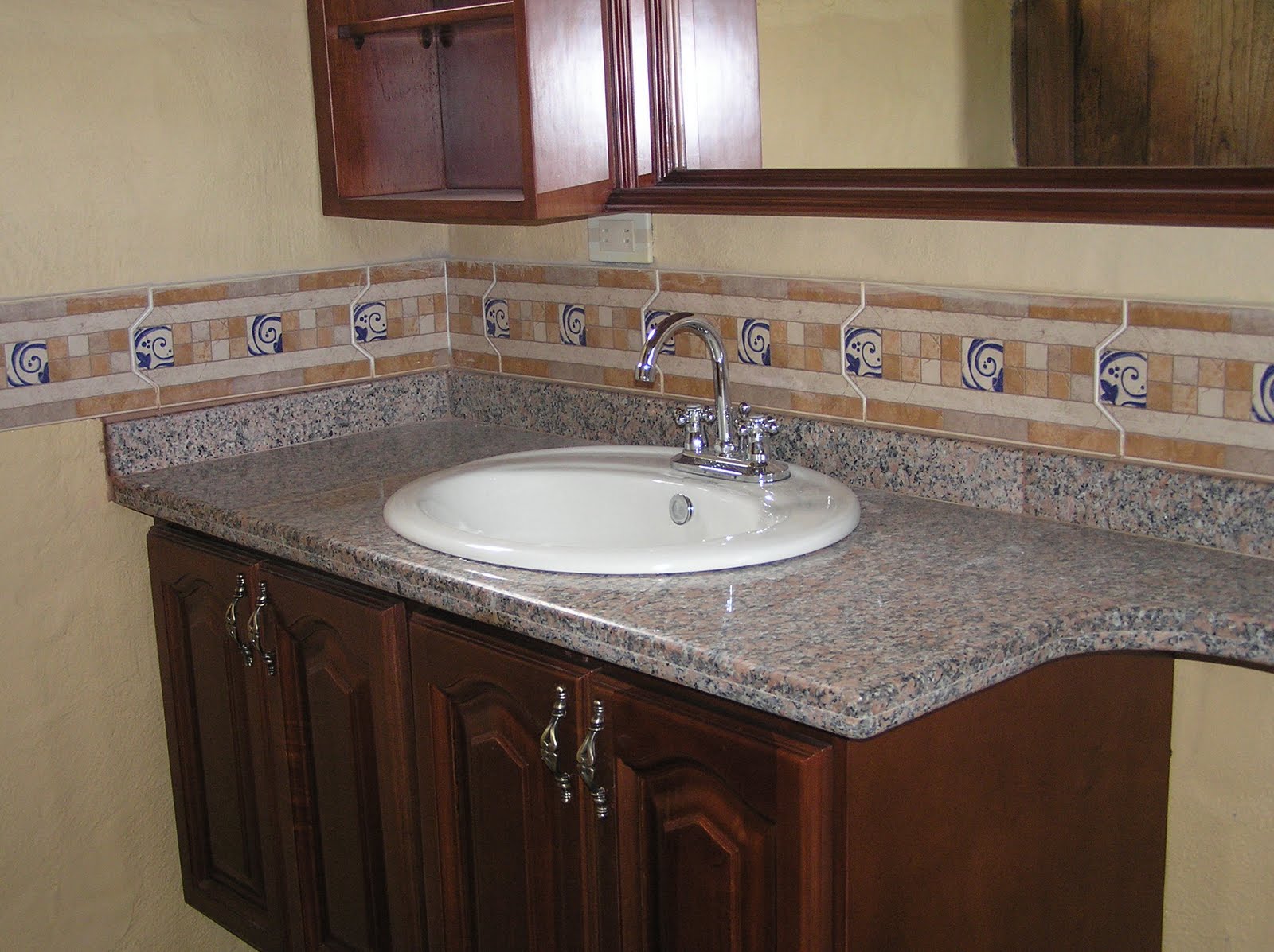 CIM COCINAS INTEGRALES: Muebles para Baño