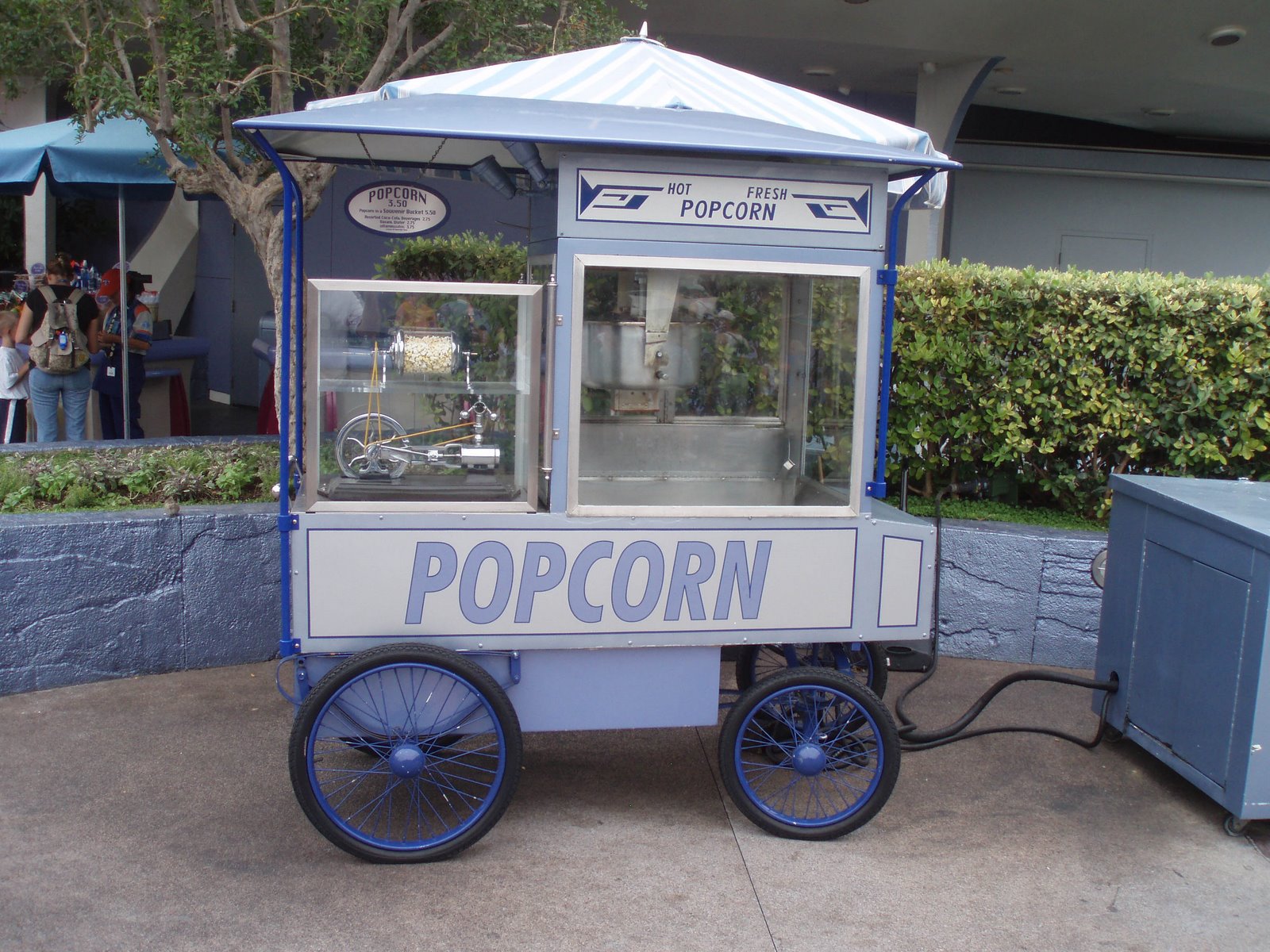 [P9110115+tl+popcorn+cart+why.JPG]