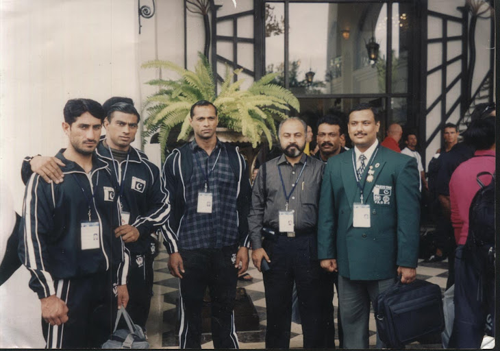 Syed with Pakistani Bodybuilding team