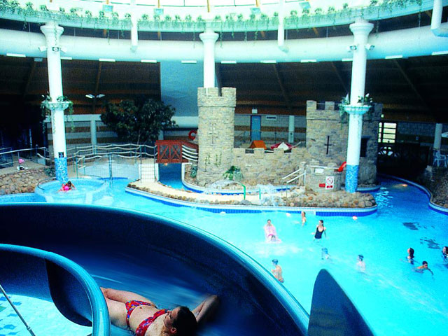 Life's not all Beer and Skittles: Ireland - Dingle and Tralee Aquadome