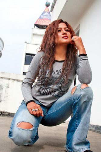 Nepal S First Girl Friendship Magazine Sexy Nepali Actress Rekha Thapa