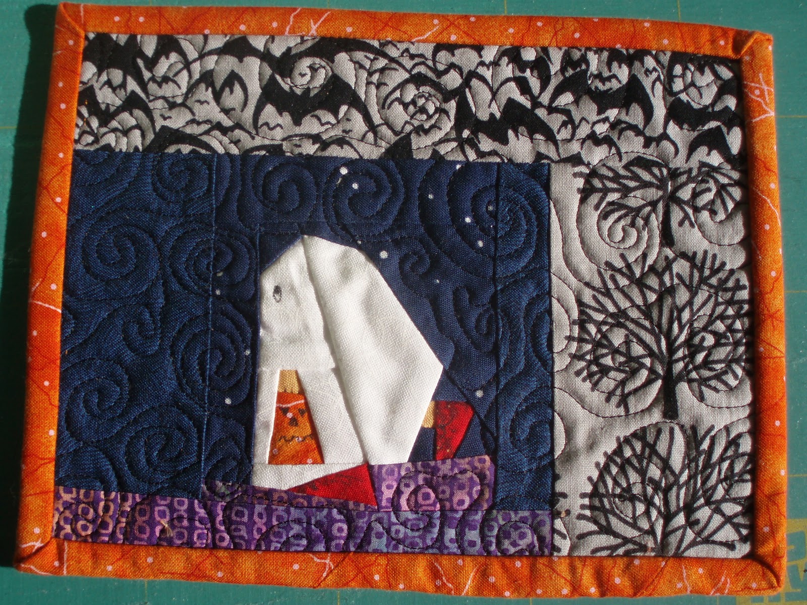 mathea: Mug rug bug