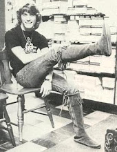 Andy Gibb in a shoe store