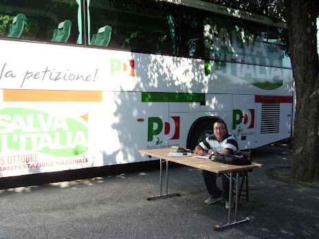 Il Pulman del PD a Moiano