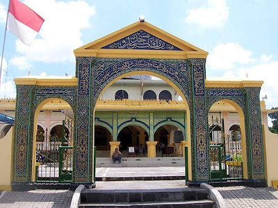 Mesjid Raya Pekanbaru's Gate - Riau | Photo.PekanbaruRiau.Com