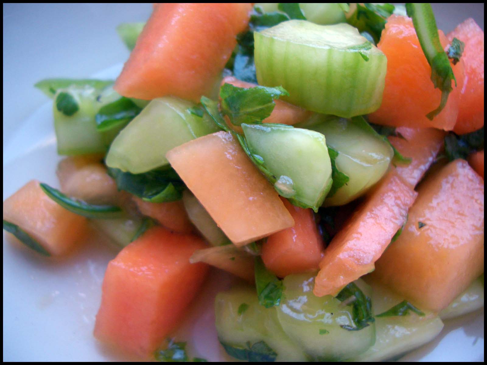 Die Lorbeerkrone: INSALATA DI MELONE E CETRIOLI (Melonen-Gurken Salat)