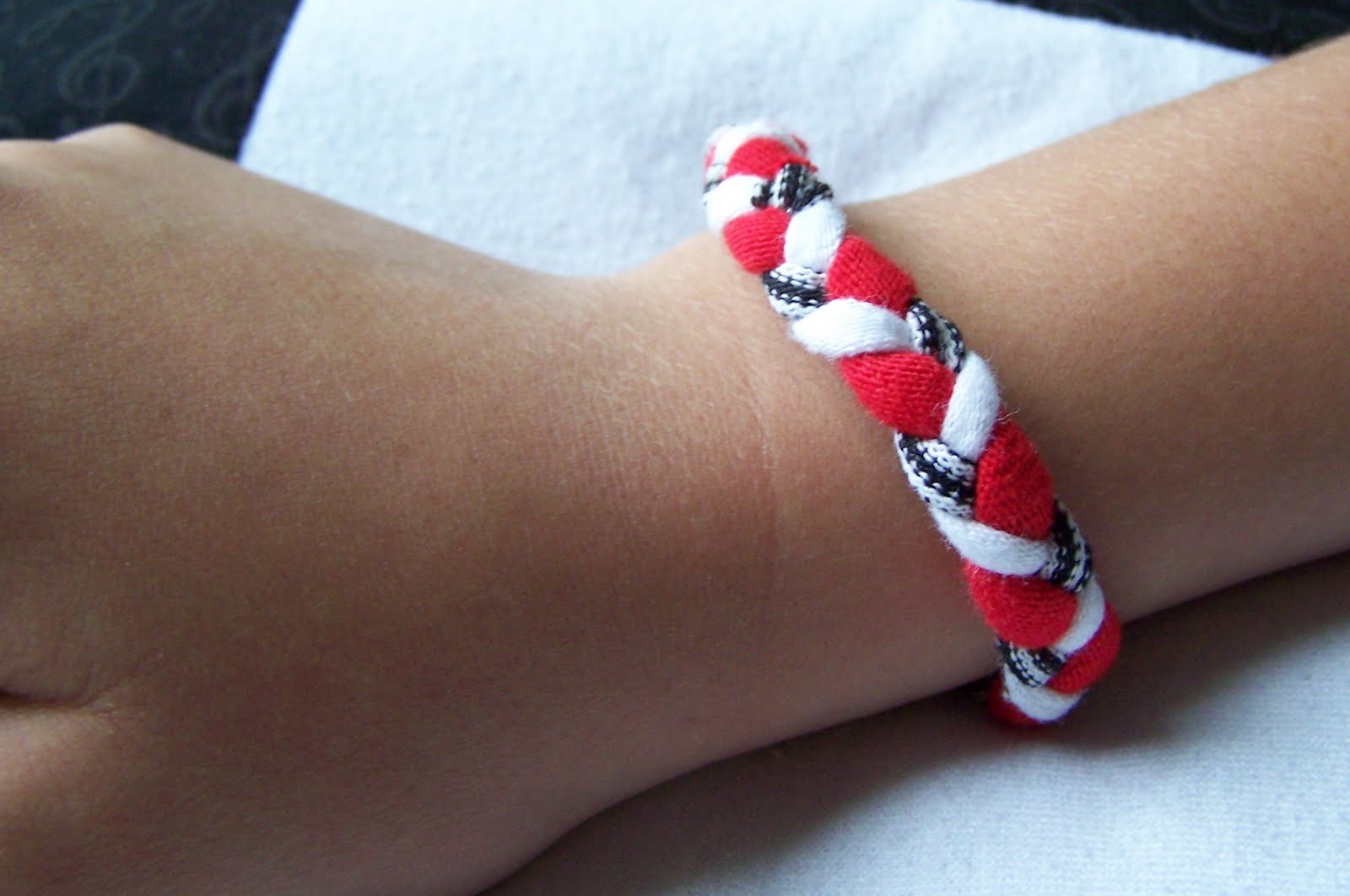 A New Twist on the Friendship Bracelet Maiden Jane