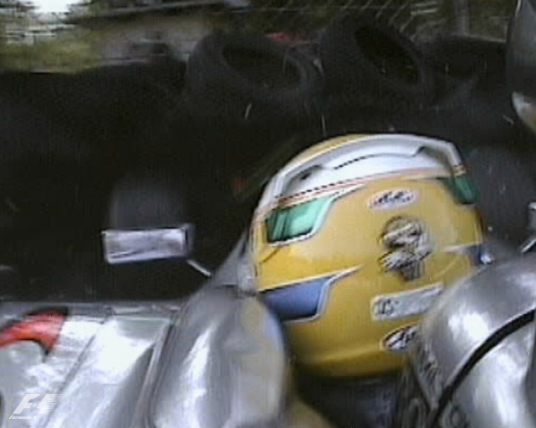 [Hamilton+crashes+Monza+2009.jpg]