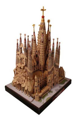 Sagrada Familia Papercraft