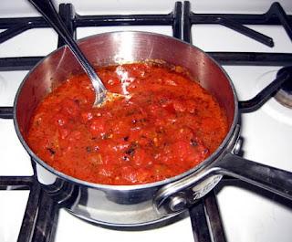 Make "Real" Pizza at Home, Part Two - Pizza Sauce / www.delightfulrepast.com