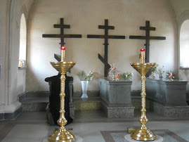 Mormintele celor trei sfinti mucenici de la Optina, Trofin, Ferapont si Ieromonahul Vasile