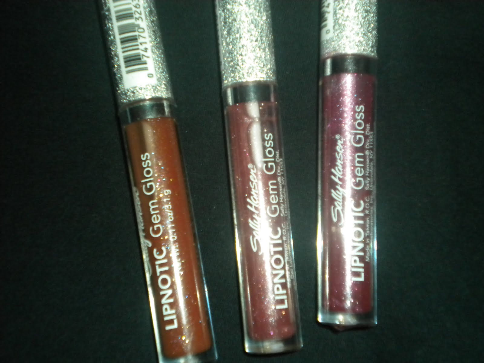 To My World Of... Milani 3D Glitzy Glamour Gloss..my fav