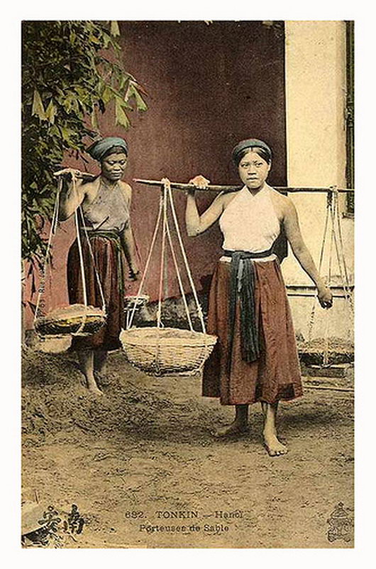 HANOI - thiếu nữ gánh nước