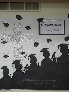 KeepsakeSewing: Graduation Bulletin Board