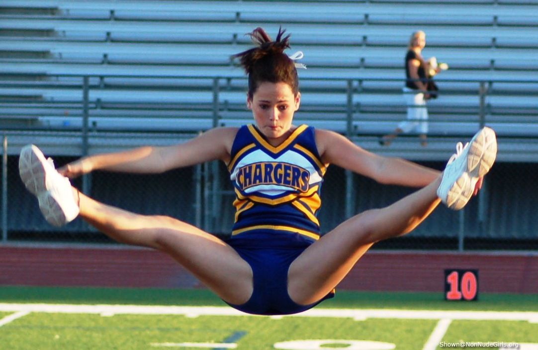 Spandex Girls Cheerleaders in spandex