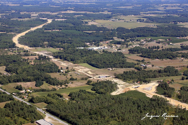 vue aérienne de l'autoroute A65 Langon Pau