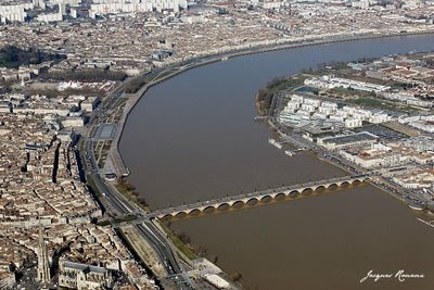 Vue aérienne générale de la ville de Bordeaux