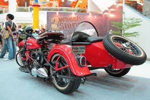 รถมอเตอร์ไซค์ โบราณ (Old Motorcycle)