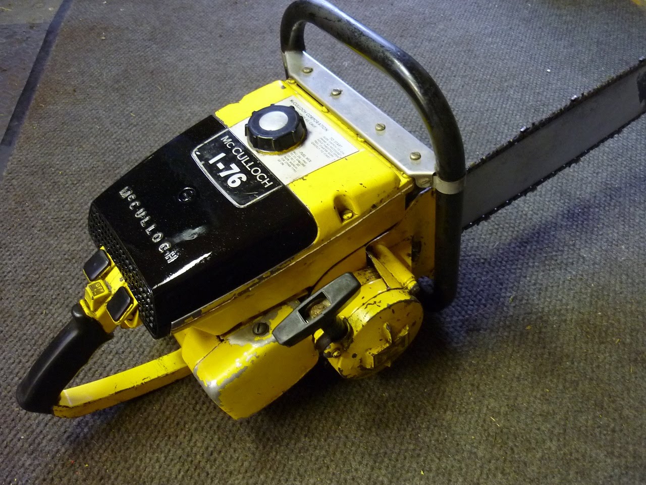 VINTAGE CHAINSAW COLLECTION MCCULLOCH 176.