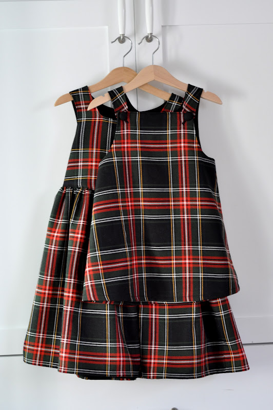 Aesthetic Nest: Sewing: Plaid Christmas Dresses