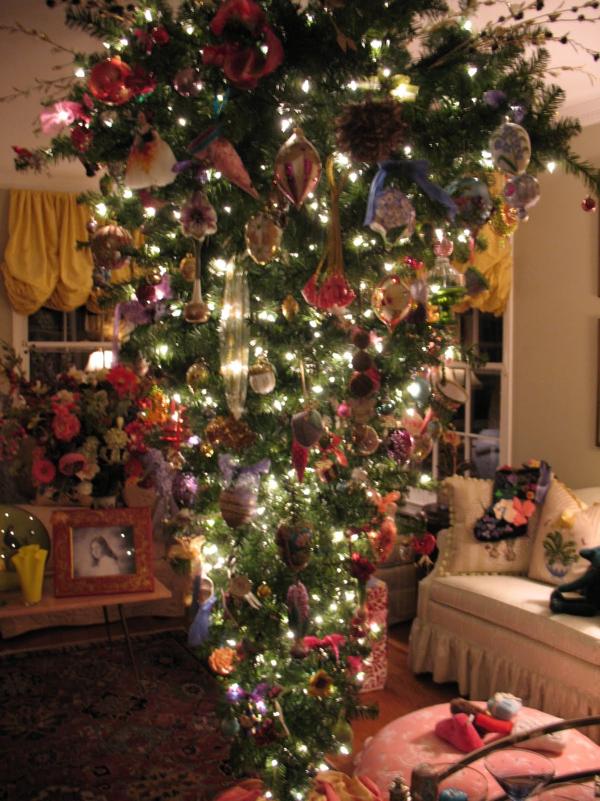 Chinoiserie Chic My Upside Down Christmas Tree