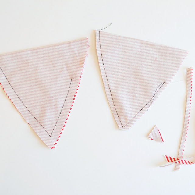 hart + sew | Vintage Baby Clothing: tutorial: triangle pocket