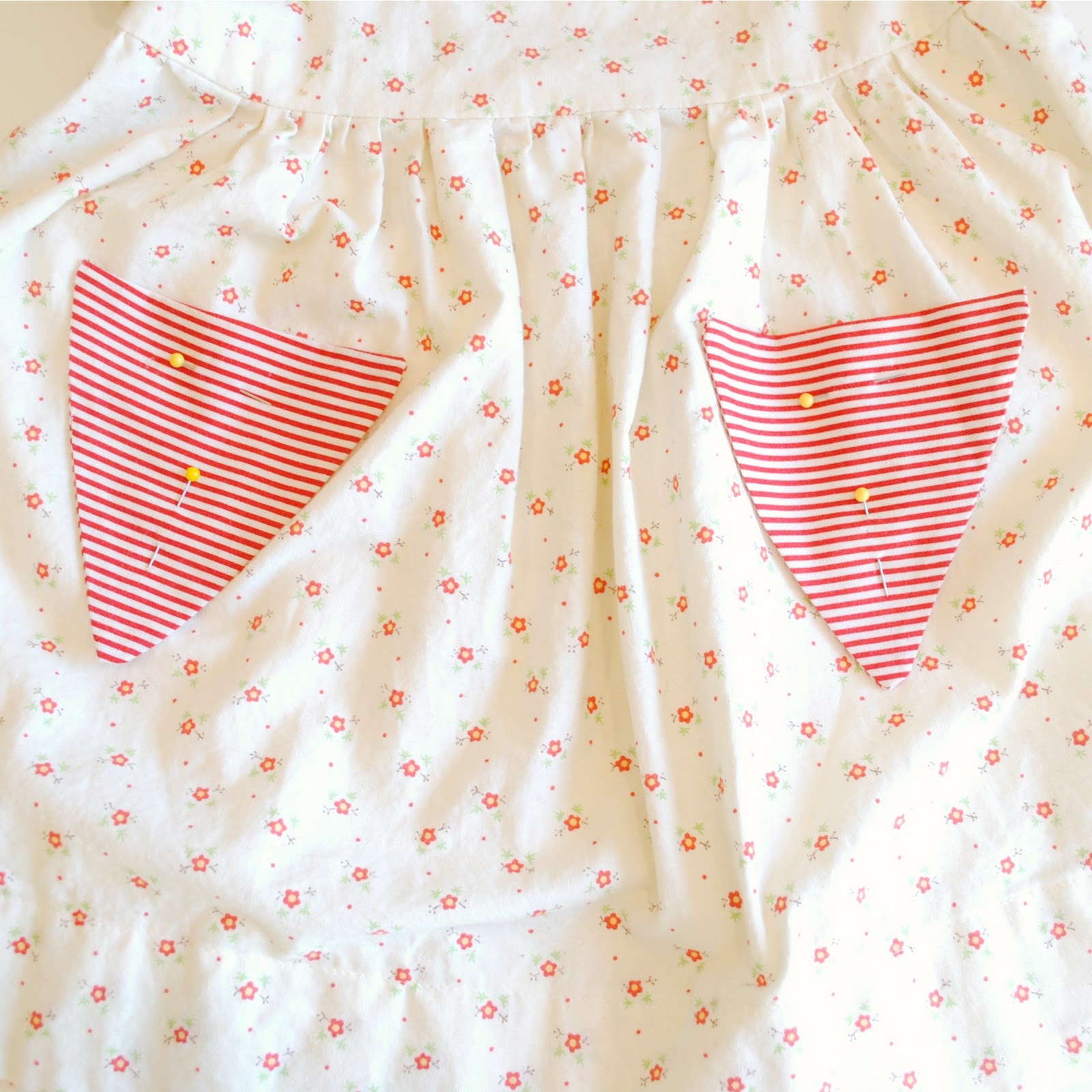 hart + sew | Vintage Baby Clothing: tutorial: triangle pocket