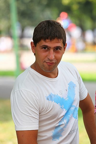 в контакте со знаменитостями: Евгений Пынзарь из дом 2 vs в контакте
