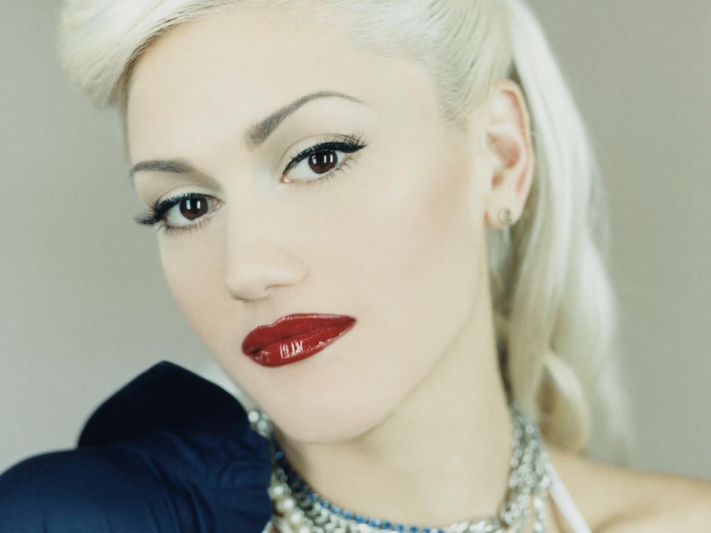 [Gwen-Stefani-16.JPG]