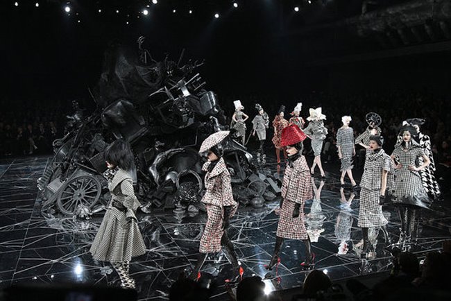 [alexander+mcqueen5.jpg]