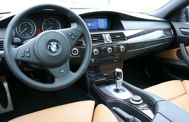 Complete Sport Car Information: BMW 550i