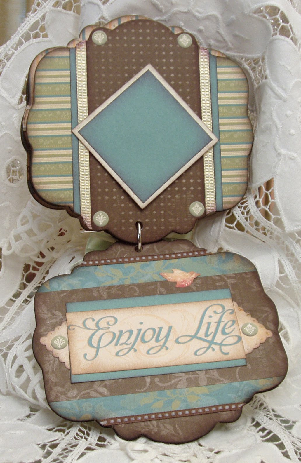 MINI ALBUM EN CHIPBOARD