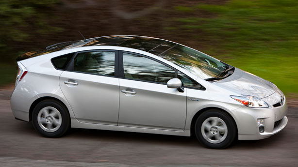 Toyota Prius Toyota Plans To Recall About 300000 Prius Hybrids Worldwide Over A Brake
