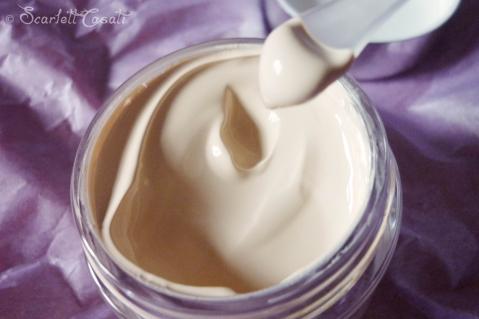 Nostalgie Rétro & Vintage Skin Future, le fond de teint de Chantecaille qui me promettait un