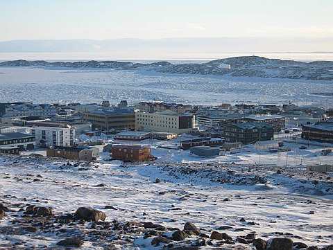 [town+of+Iqaluit3.jpg]