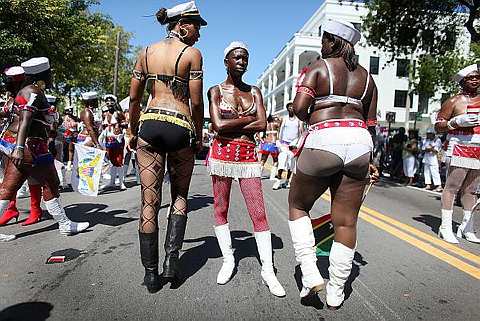 [dancer+wears+8.jpg]