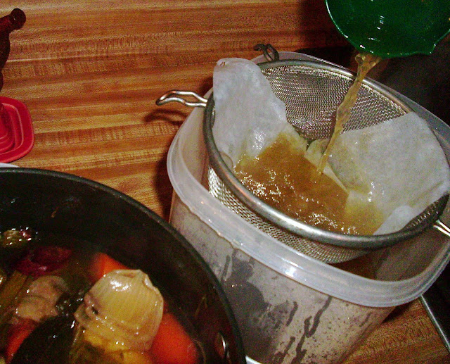 Restorative Broth | www.girlichef.com