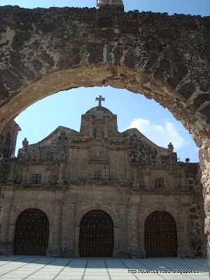 Iglesia de la Santa Cruz (Santa Cruz de las Flores)