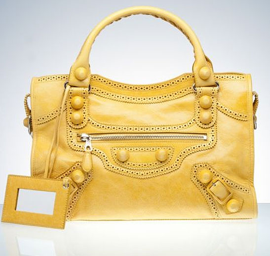 eskortere Midlertidig Politibetjent Shopping for Balenciaga Giant Covered Moutarde Yellow City Bag in NYC |  Fashionista's Daily