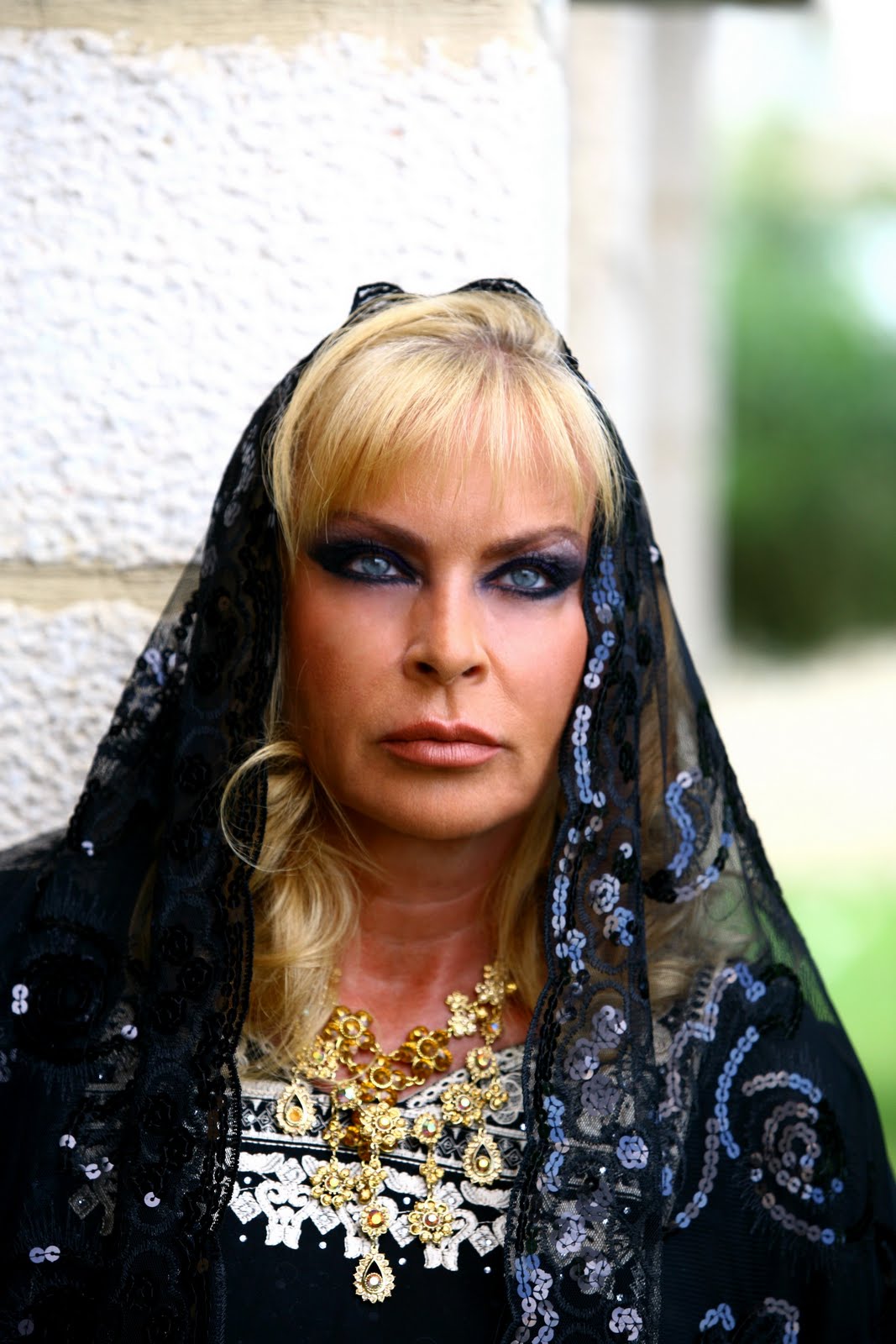 Gossip Tv Actriţele Din Iubire şi Onoare Au Un Machiaj Special