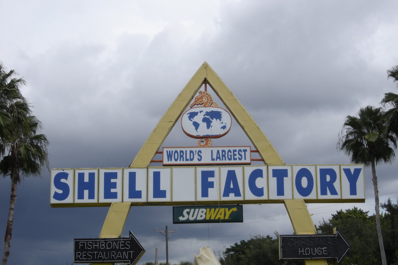 Places To Go, Buildings To See Shell Factory North Fort Myers, Florida