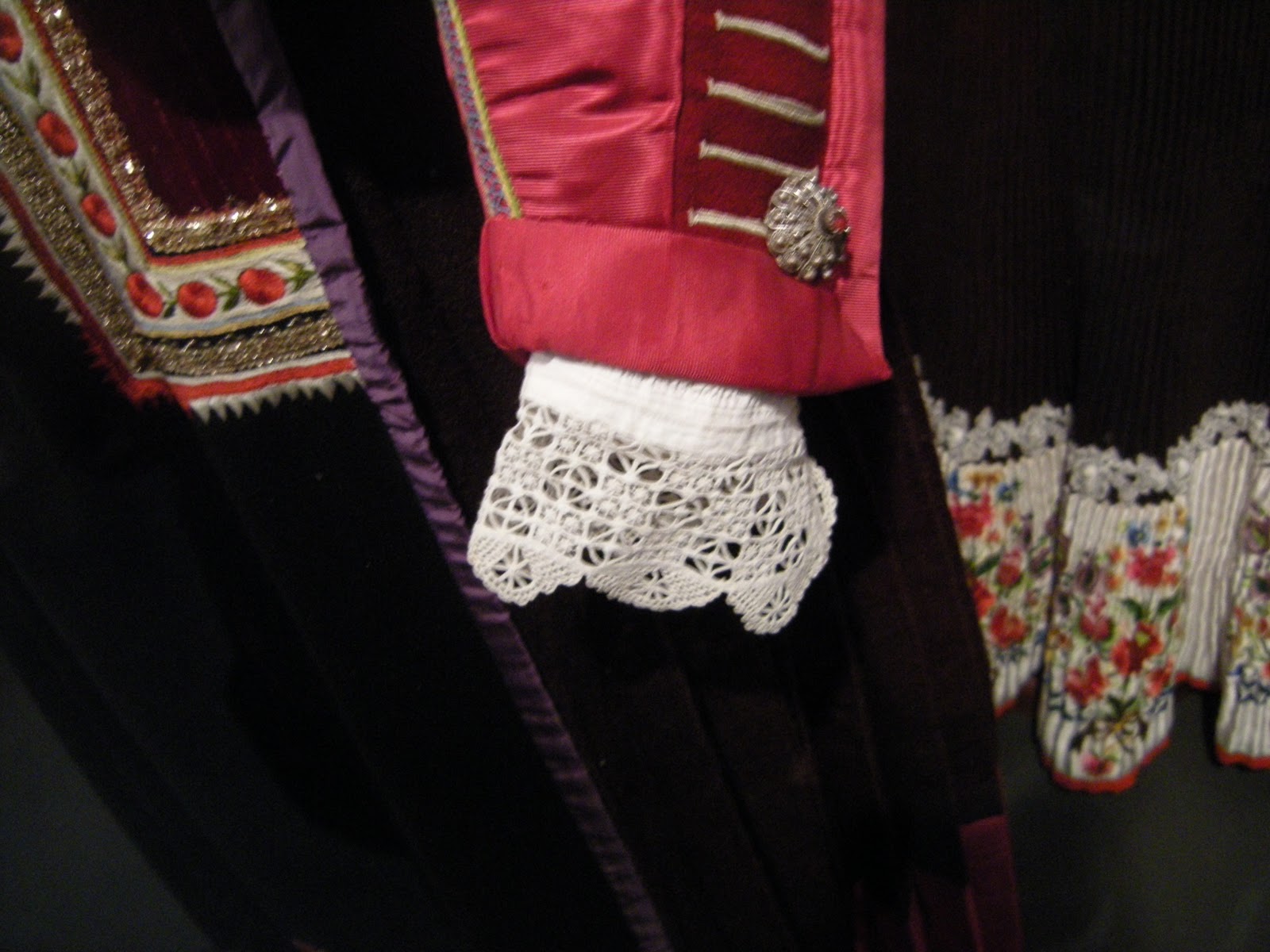 ricamo e... altro Il Museo del costume e delle tradizioni popolari di